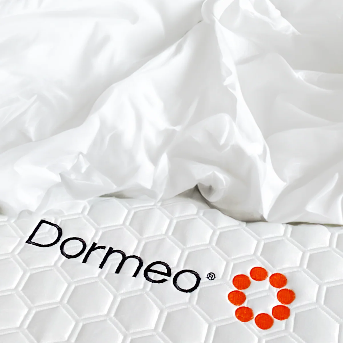 The SnowTek Premium Sheet Set by Dormeo® - Image 4